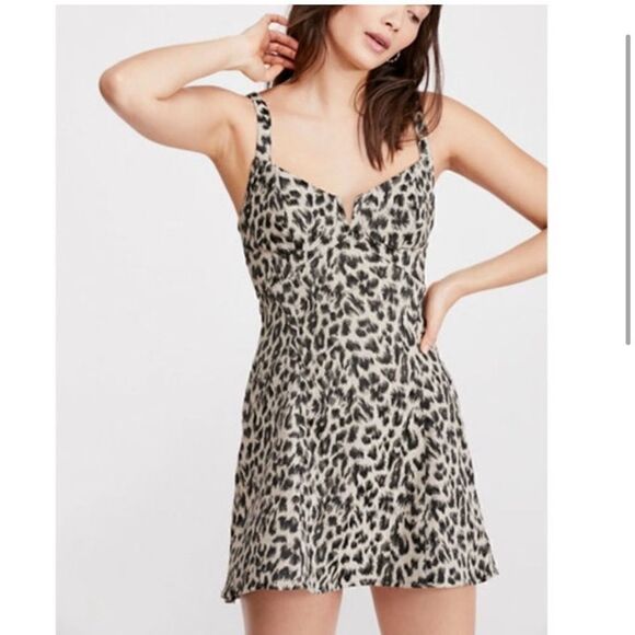 Free People Chrissy Animal Print Mini Dress NWT - Picture 5 of 12